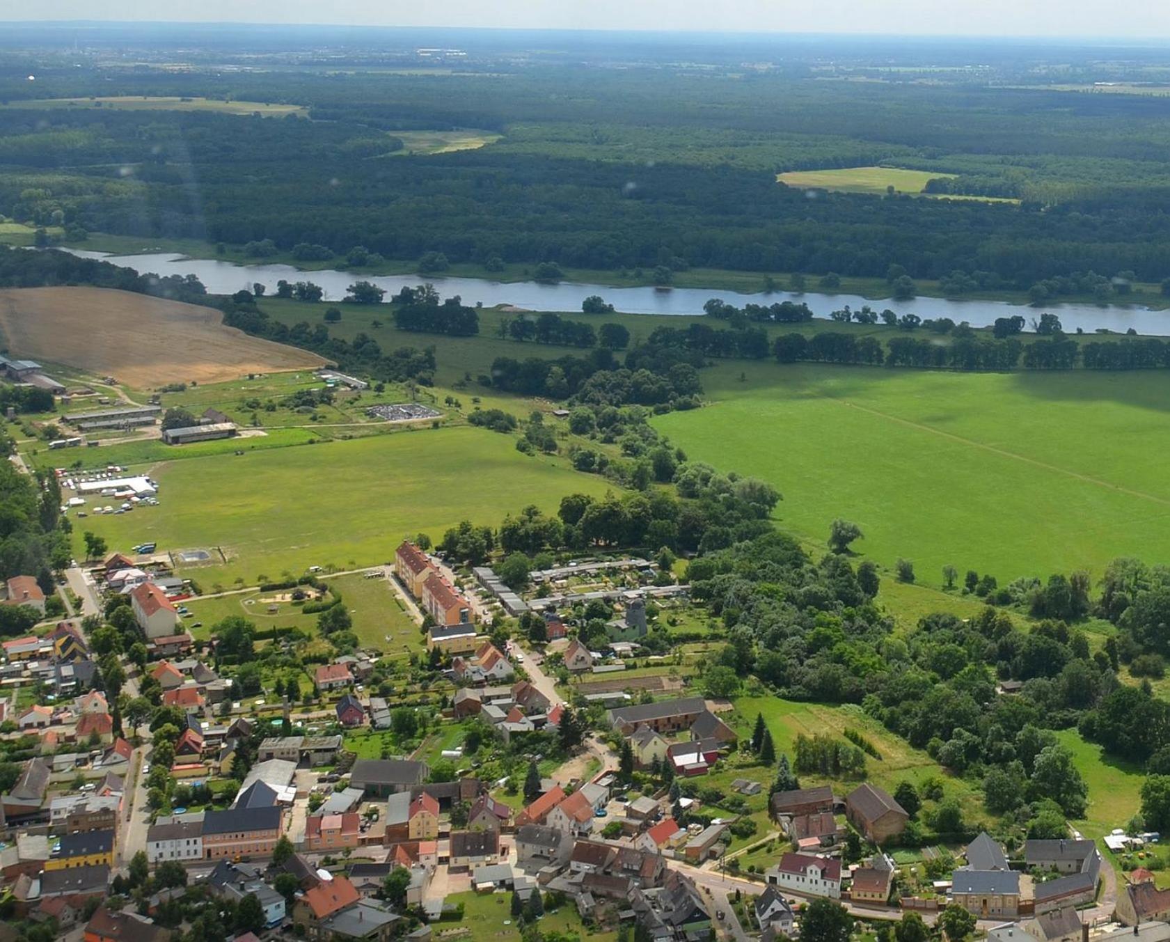 Ferienwohnung Zallnerhof Am Elberadweg In Steutz Bagian luar foto